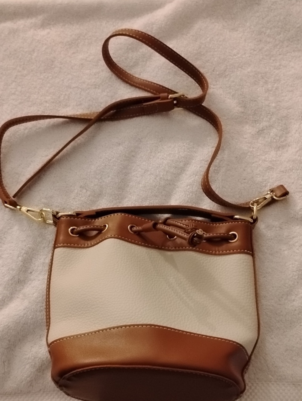 Shoulder Or Crossbody Bag. 9" wide, 7.5" high